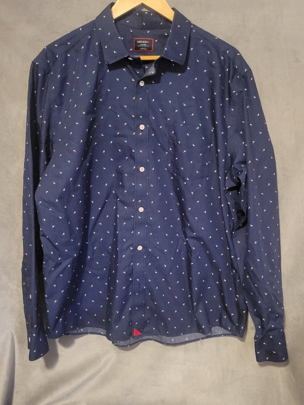 Untuckit Men’s Long Sleeve Button Down Dark Blue Red White Sails XL 100% Cotton